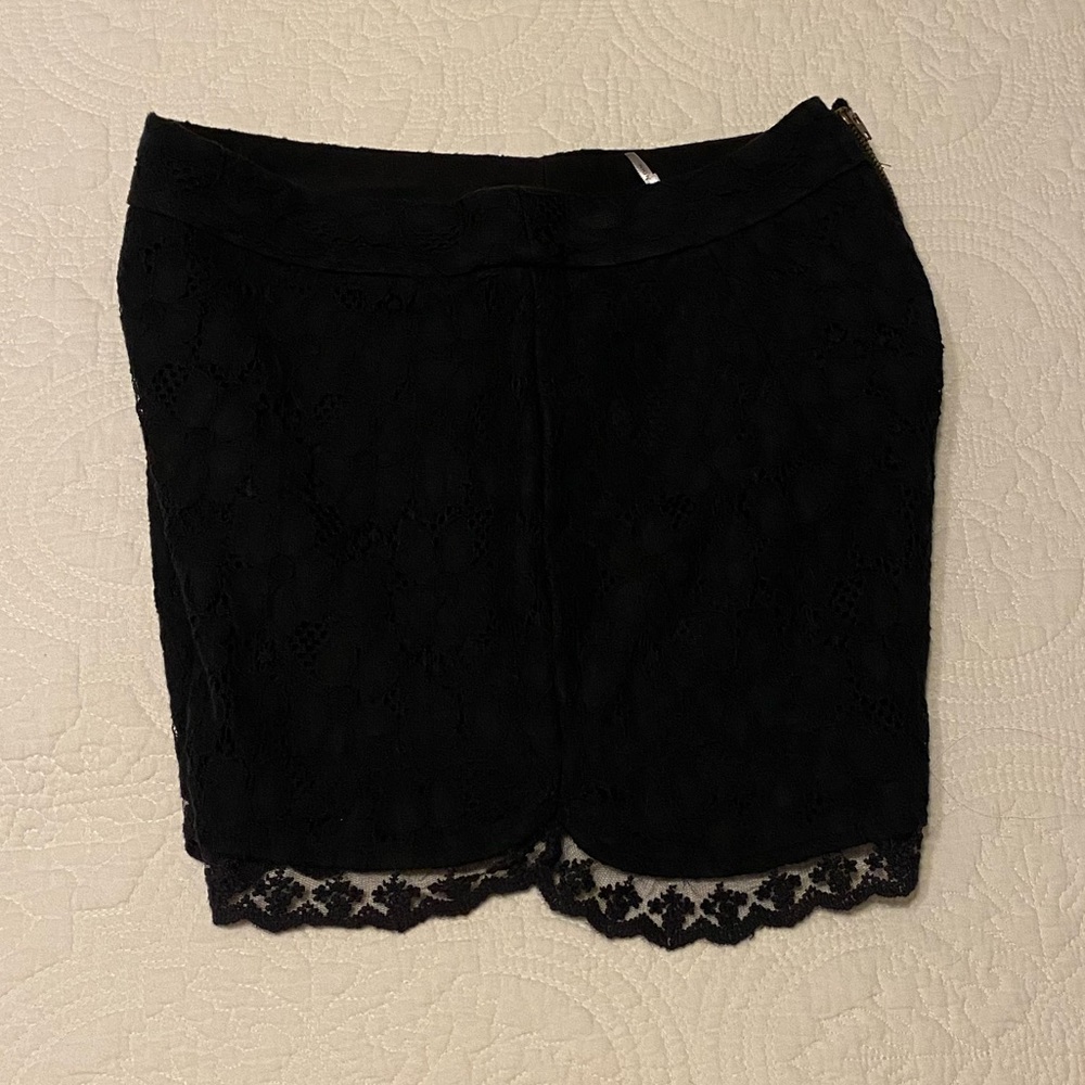 Lace Shorts - Picture 3 of 6
